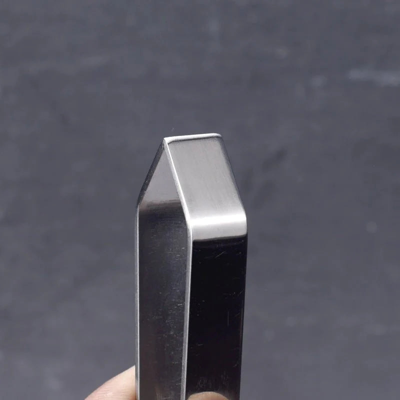 إزالة أداة قتل الأسماك الأثرية من أدوات المطبخ